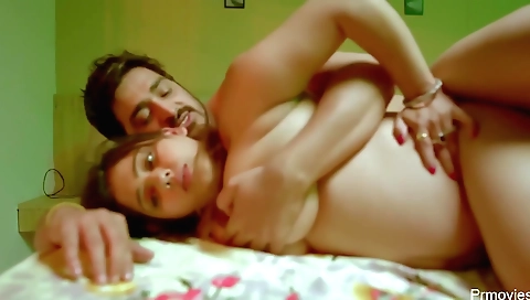 Indian amateur milf cumshot with large cumshot on her tits