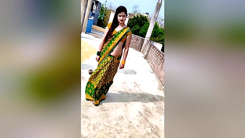 Amateur solo girl masturbation video with busty blonde