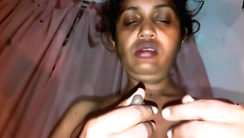 Indian teen with small boobs got fucked by her boyfriend
