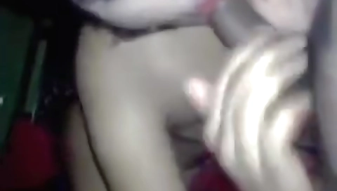 Hot amateur chick gives blowjob in homemade webcam