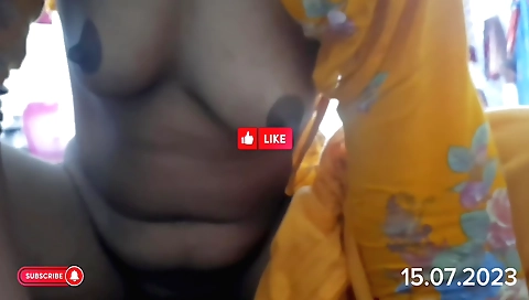 Big boobs of a amateur woman are one of the best features