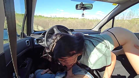 Indian saleswoman with a hot body does amateur sex