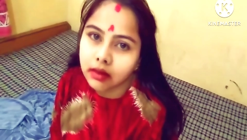 Natural boobs amateur brunette babe showing her bhabi