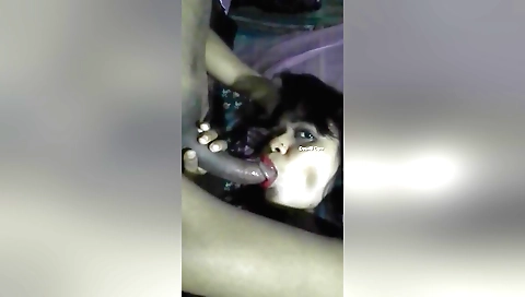 Hairy cunt in webcam video showing how to suck a cock