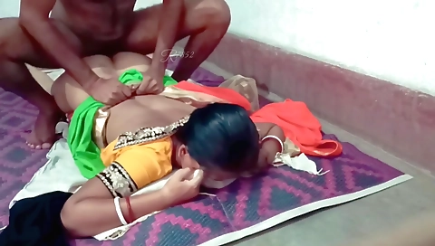 Indian amateur fucks her partner in hot doggy position