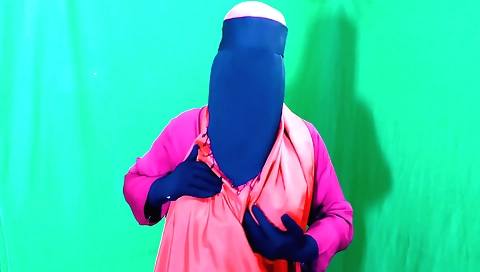 Sexy indian solo female with a sexy body gets fucked