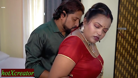 Indian busty milf gets fucked in bed by a horny boss