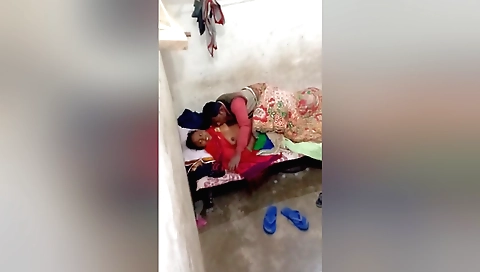 Indian teen with a beautiful body shows off her tits