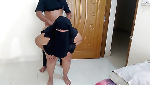 Indian amateur bimbo in red bathrobe got fucked in the bath