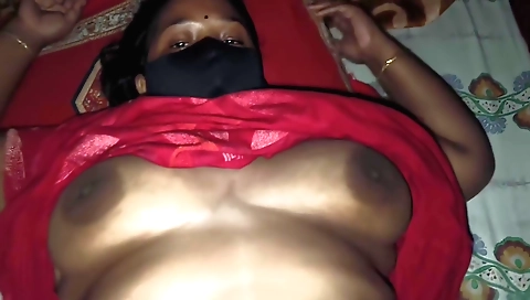 Amateur mature big tits stepsister with chubby pussy