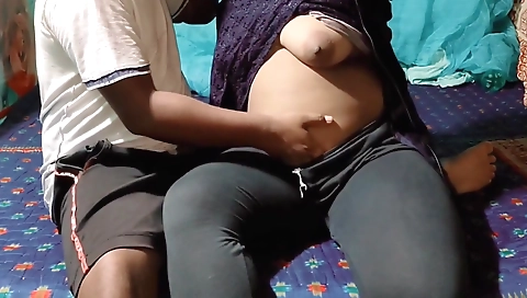 Indian brunette with big ass on couch in homemade video