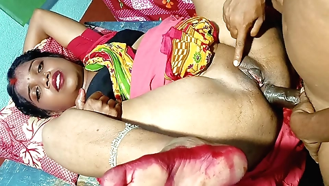 Indian wife masturbates and fucks on homemade porn video