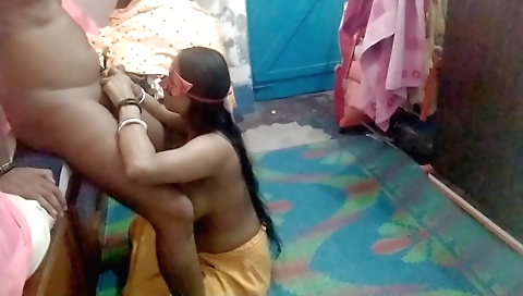 Indian girl with natural boobs enjoys sex with boyfriend