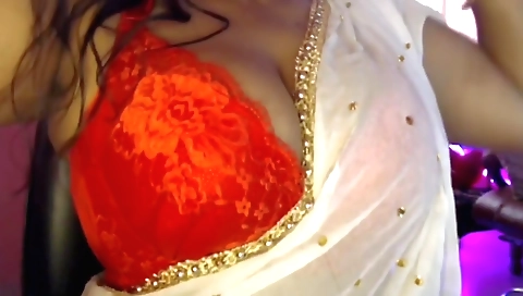 Sexy brunette plays with her sexy pussy 4k hd видео