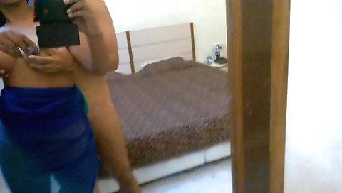 Sexy amateur webcam video with amazing lips and tits