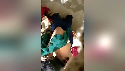 Indian desi beauty gets naked and enjoys a solo video