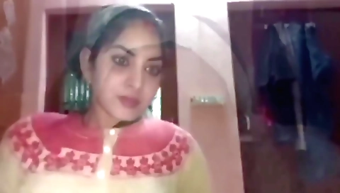 Amateur brunette with a big ass is getting her pussy licked