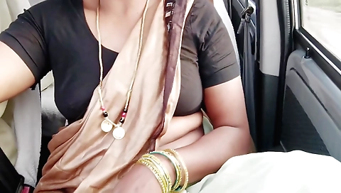 Indian hairy pussy washed and licked by a sexy driver