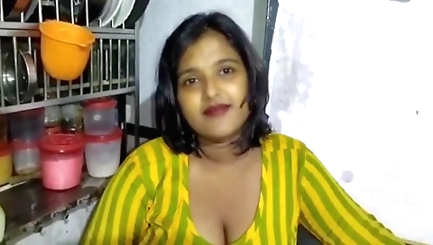 Indian chick sucks and gets fucked in her bathroom