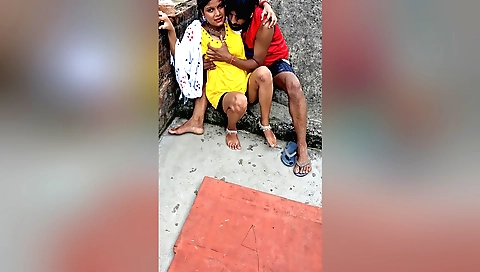 Busty tattooed chick gets her pussy rubbed and fucked