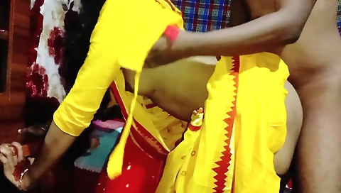 Hand job of a chubby brunette with 35 year old guy