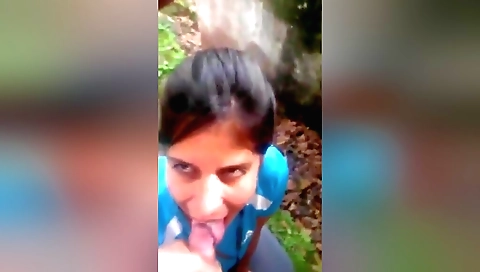 Indian girl in the sun gets her pussy licked and fingered