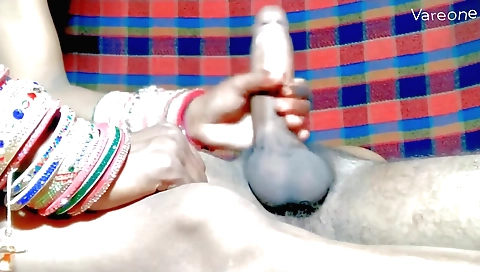 Indian wife gets her ass fucked by her husband in amateur porn