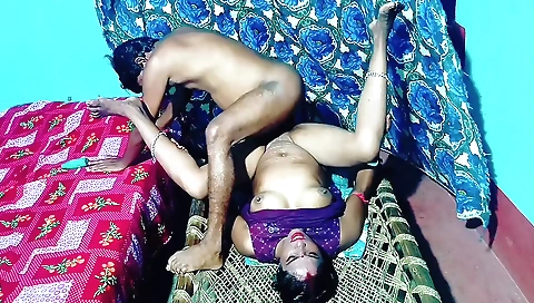 Indian teen fucks her stepbrother with her sexy body