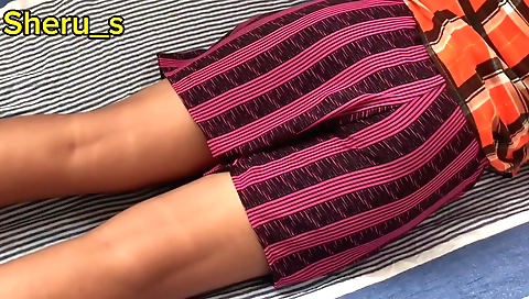 Indian girl gives an exciting blowjob to her partner