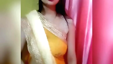 Busty brunette desi babe 18+ amateur solo sex clip