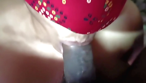 Play with a cock in the school bathroom in the school room