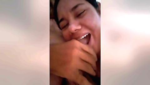 Indian brunette girl gets fucked from behind in the morning