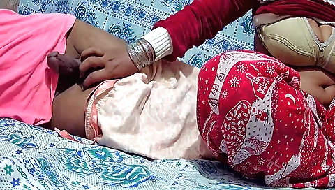 Indian hottie and her boyfriend are fucked in the living room