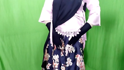 Super Sexy Seductive House Owner Fucked Hard By Her Servant