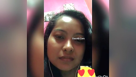 Indian amateur beauty in a sexy outfit on webcam video