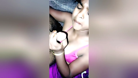 Amateur brunette video with deepthroat and handjob