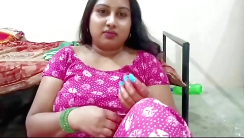 Big booty milf with big boobs fucks a stranger with her ass