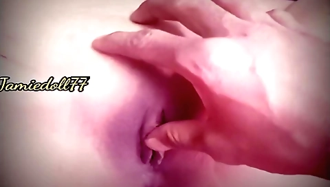 Indian babe in a white blouse and black dress in a hot vid