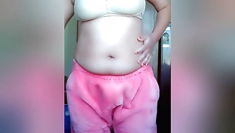 Chubby amateur brunette masturbating in a solo video