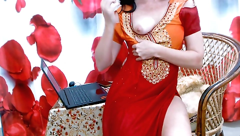 Amazing amateur brunette with sexy boobs on web cam