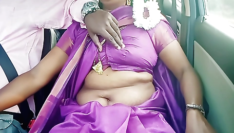 Amateur brunette with a big booty showing her sex with a driver