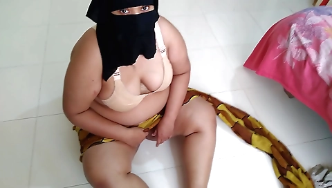 Indian milf sucks dick and gets cum on her big black ass