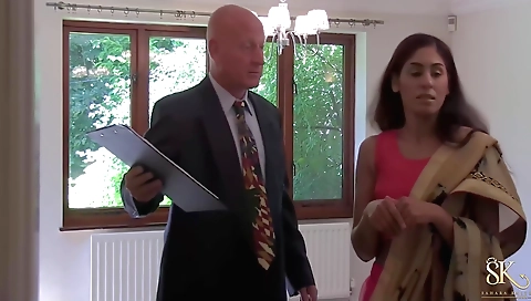 Latina milf has a perfect body and a new place to cum