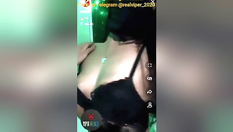 I'm filming a solo video with my sexy body and sexy ass