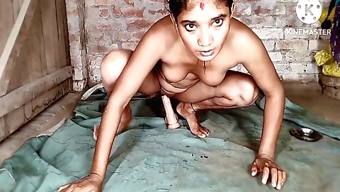 Indian girl has fun in her bedroom in amateur porn